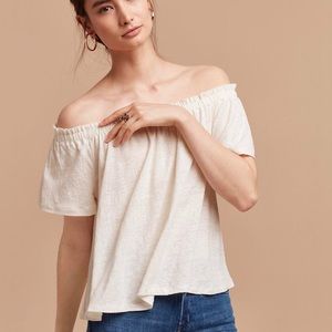 5/$35🍑 Like-New WILFRED 100% Linen Cream Sartre Top
